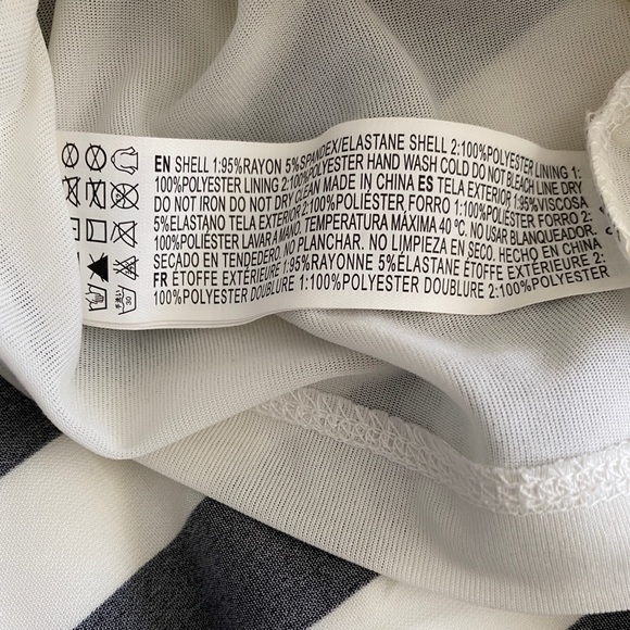 Forever 21 black and white dress 2X - Picture 6 of 6